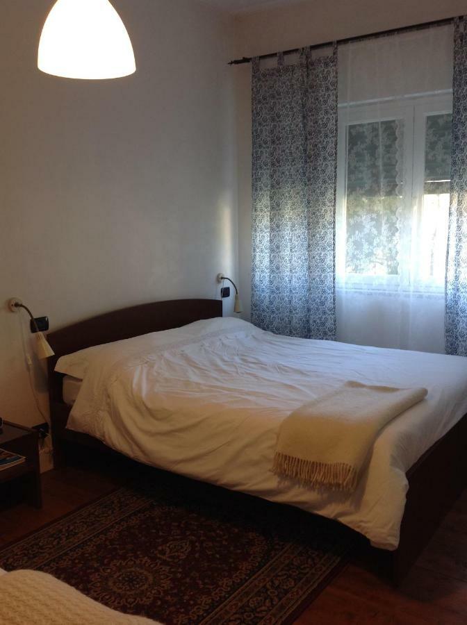 Il Nido Della Rondine Bed & Breakfast Leivi Exterior photo