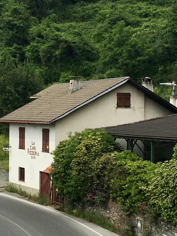 Il Nido Della Rondine Bed & Breakfast Leivi Exterior photo